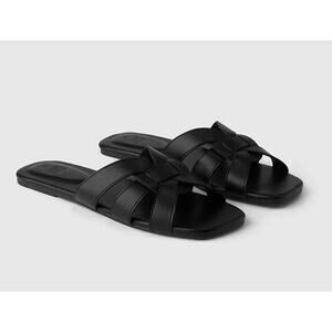 GAP Vegan Leather Black Flat Slide Sandals Size 7 Only Worn Once
